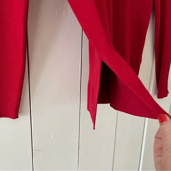 Lafayette 148 | Red Ribbed Knit V-Neck Sweater, Small - Picture 4 of 6